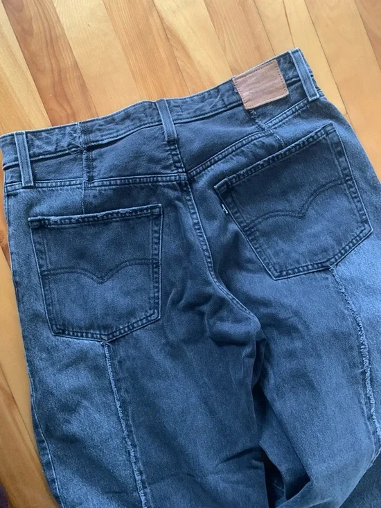 Levi's Wide-Leg Panelled Jeans in Washed Black - Picture 7 of 16